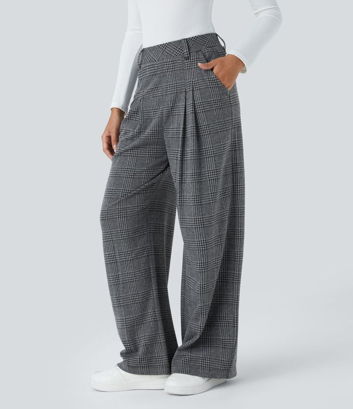 High-waisted casual trousers with side pockets