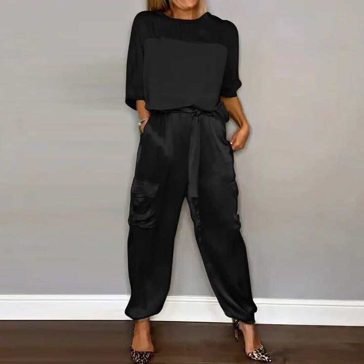 Casual Ladies' Outfit
